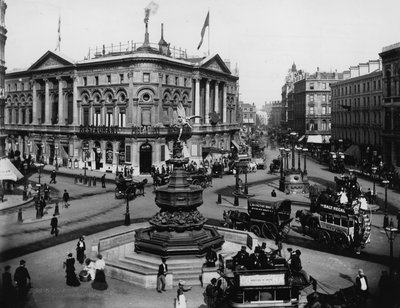 Piccadilly Circus, London von English Photographer